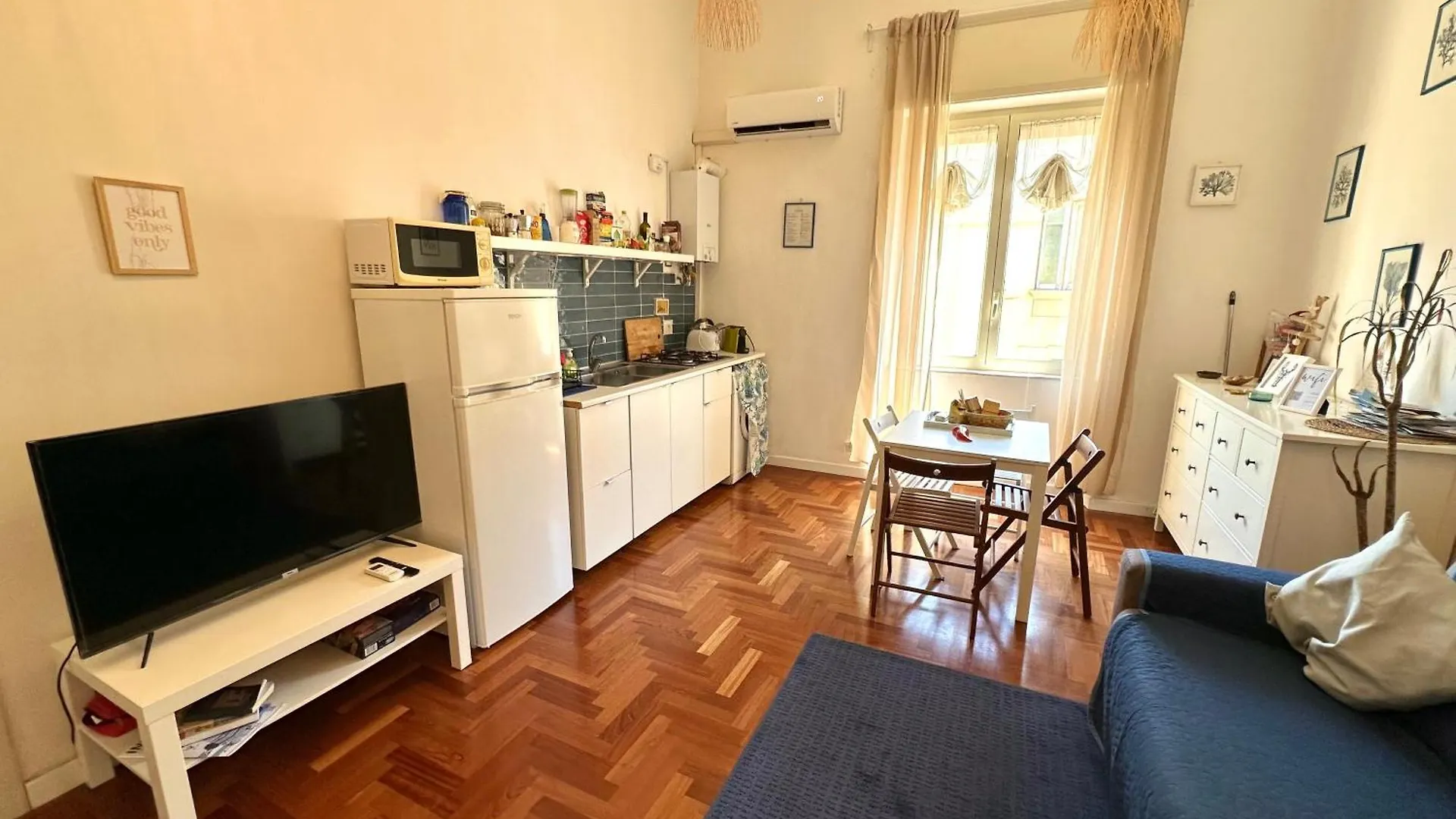 Materdei Apartments Naples 0*,  Italy